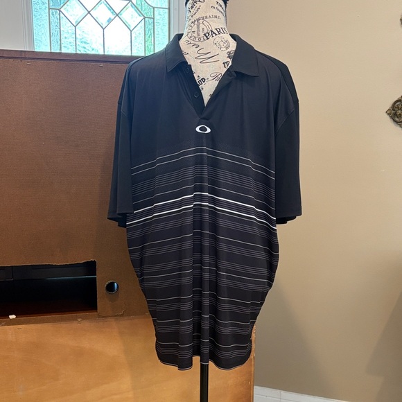 Oakley Black and Gray Polo short sleeve button neckline Shirt Size XXL - Picture 1 of 9
